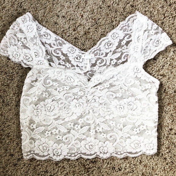 Garage Tops - Garage Lace Crop Top with Sweetheart Neckline